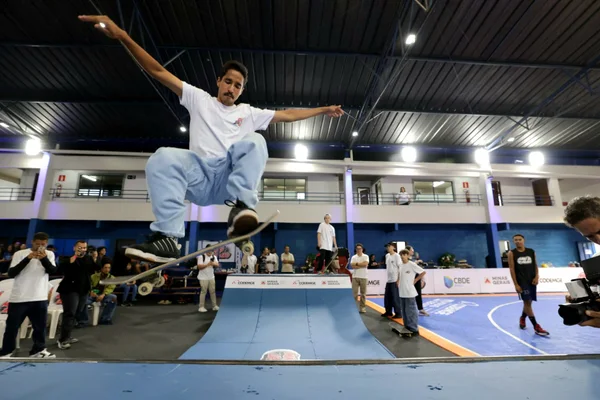 Governo de Minas lança programa de fomento ao skate, basquete e outros esportes urbanos