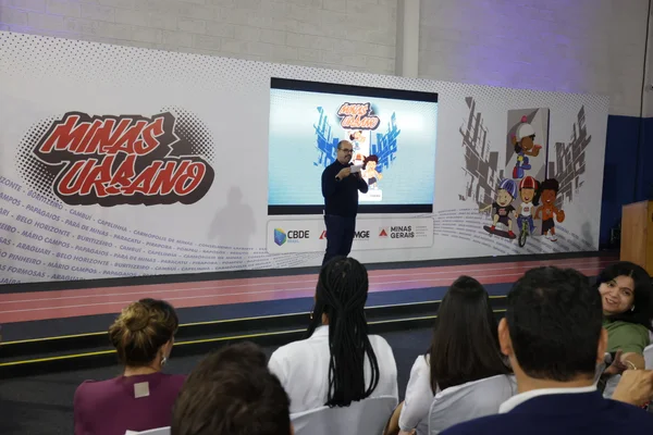 Governo de Minas lança programa de fomento ao skate, basquete e outros esportes urbanos