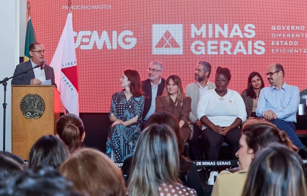 Governo de Minas lança competição Mestres da Merenda para valorizar as cantineiras das escolas da rede estadual