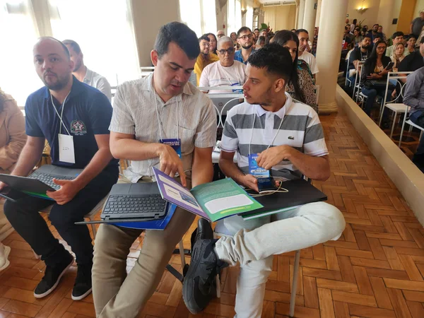 Educadores da rede estadual serão premiados com viagem para a sede do Google nos EUA