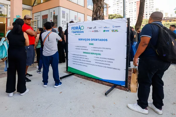 Feirão de Empregos do Governo de Minas oferece 8 mil vagas a trabalhadores em busca de oportunidades