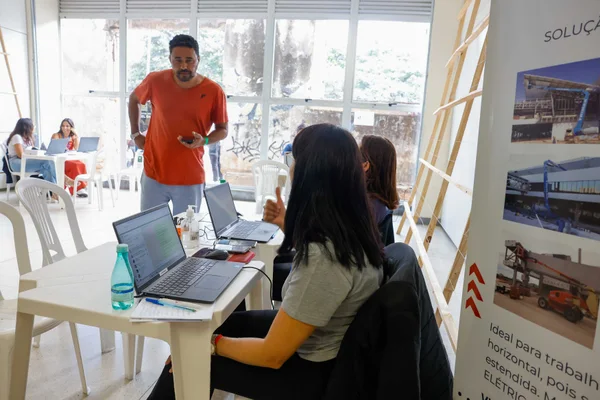 Feirão de Empregos do Governo de Minas oferece 8 mil vagas a trabalhadores em busca de oportunidades