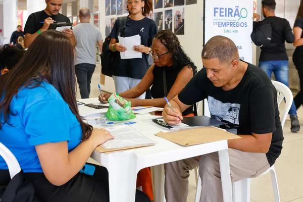 Feirão de Empregos do Governo de Minas oferece 8 mil vagas a trabalhadores em busca de oportunidades
