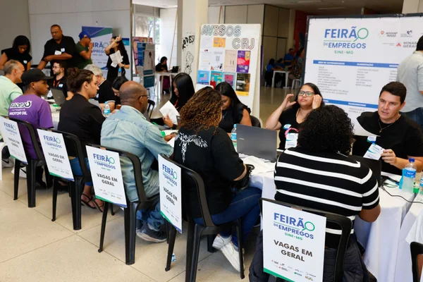 Feirão de Empregos do Governo de Minas oferece 8 mil vagas a trabalhadores em busca de oportunidades