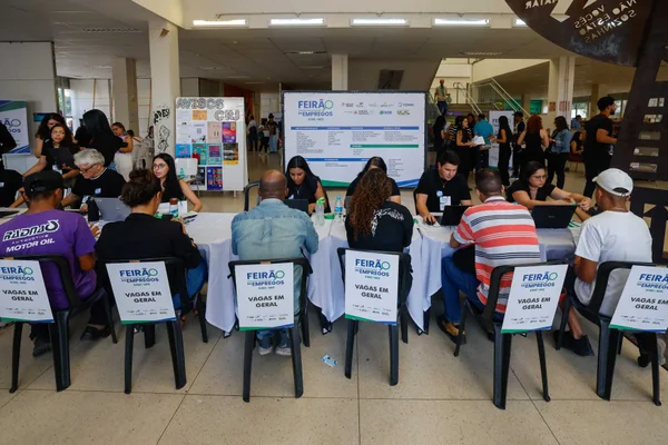 Feirão de Empregos do Governo de Minas oferece 8 mil vagas a trabalhadores em busca de oportunidades