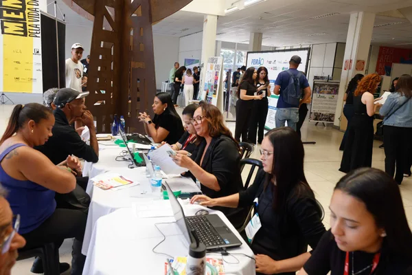 Feirão de Empregos do Governo de Minas oferece 8 mil vagas a trabalhadores em busca de oportunidades