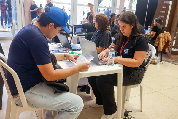 Feirão de Empregos do Governo de Minas oferece 8 mil vagas a trabalhadores em busca de oportunidades