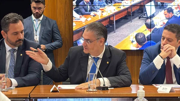 Em Brasília, governador de Minas lidera discussões com chefes dos poderes e deputados para derrubadas de vetos do Propag