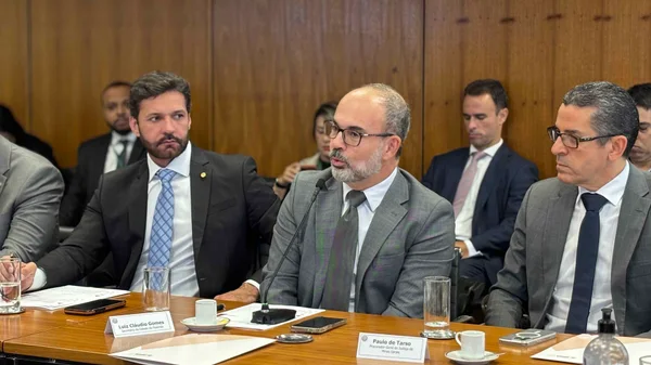 Em Brasília, governador de Minas lidera discussões com chefes dos poderes e deputados para derrubadas de vetos do Propag