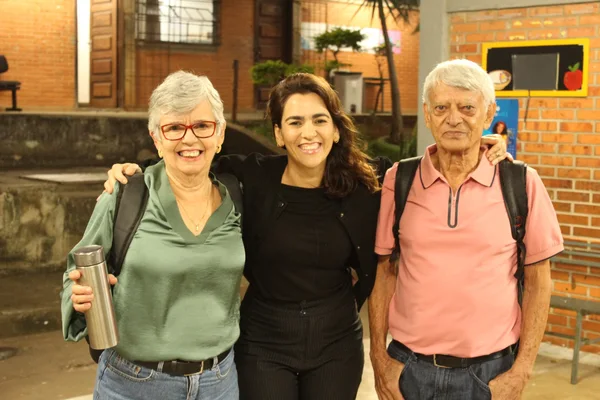 O casal Neuza e Antônio com a filha, Rita de Cássia Bittencourt Silva.