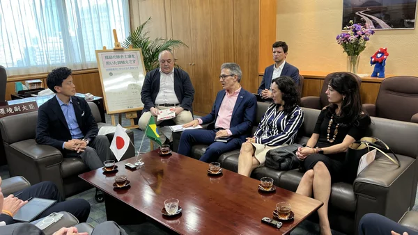 Governo de Minas e Jica fortalecem parceria em recuperação agrícola e defesa civil durante visita técnica à sede de agência no Japão