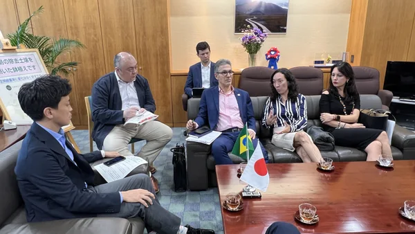 Governo de Minas e Jica fortalecem parceria em recuperação agrícola e defesa civil durante visita técnica à sede de agência no Japão