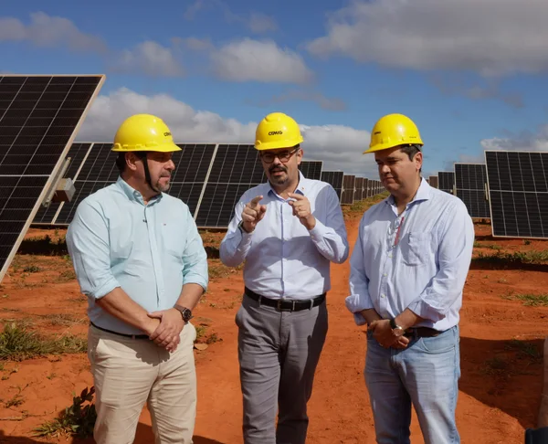 Governo de Minas e Cemig inauguram usina de grande porte com investimento de R$ 460 milhões no Norte de Minas