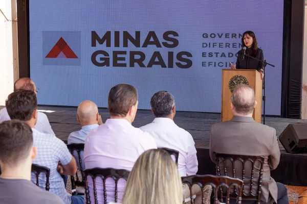 Governo de Minas e Cemig inauguram usina de grande porte com investimento de R$ 460 milhões no Norte de Minas