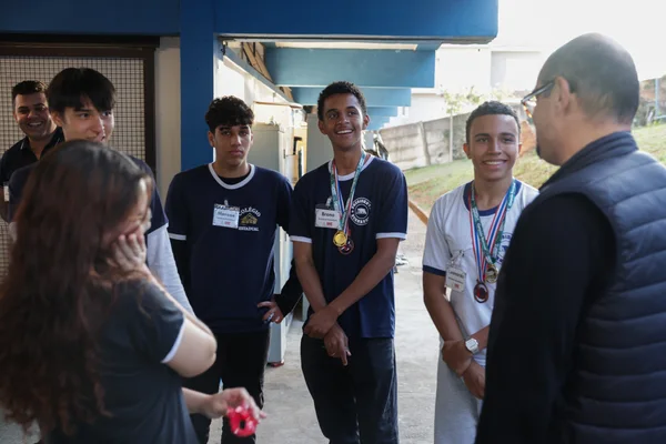 Governo de Minas amplia apoio e garante mais estudantes da rede pública participando de Olimpíadas Internacionais