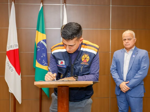 Governo de Minas assina acordo para fortalecer ações de prevenção e resposta a desastres
