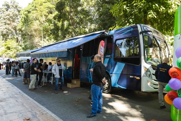 Mutirão de cidadania reúne milhares de pessoas no Parque Municipal em Belo Horizonte