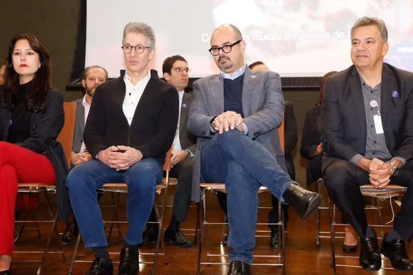 Governo de Minas realiza encontro para promover o desenvolvimento econômico dos municípios 