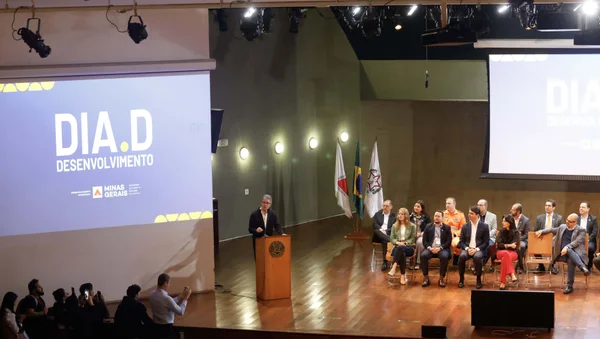 Governo de Minas realiza encontro para promover o desenvolvimento econômico dos municípios 