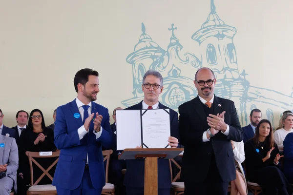 Governo do Estado entrega Medalha do Dia de Minas, em Mariana