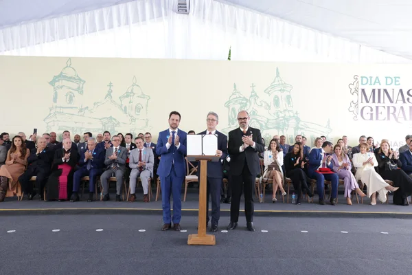 Governo do Estado entrega Medalha do Dia de Minas, em Mariana