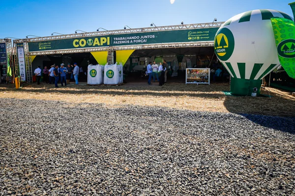 Governo de Minas regulariza títulos de propriedade rural e entrega kits de irrigação no Norte do estado