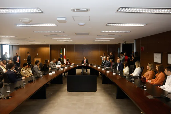 Governador em exercício anuncia parceria com Contagem em execução fiscal e proteção à mulher