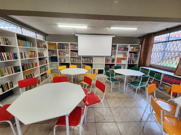 Escola Estadual Bolivar Tinoco Mineiro, em Belo Horizonte