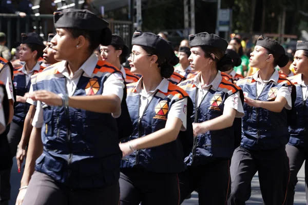 Governador acompanha desfile cívico-militar de 7 de setembro