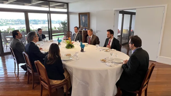 Governo de Minas discute nova missão à Europa durante reunião com embaixador da Itália