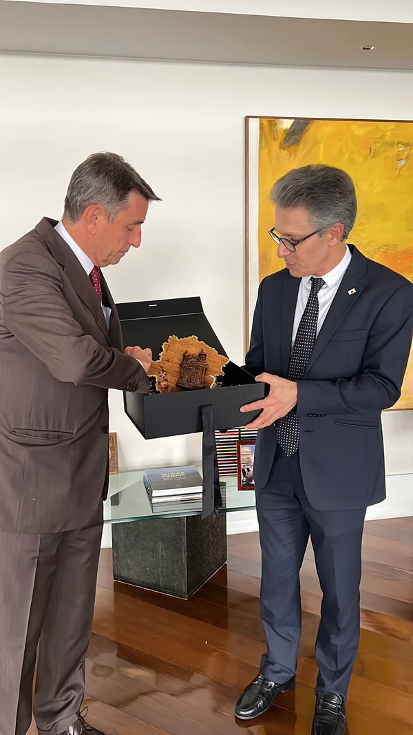 Governo de Minas discute nova missão à Europa durante reunião com embaixador da Itália
