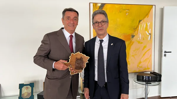 Governo de Minas discute nova missão à Europa durante reunião com embaixador da Itália