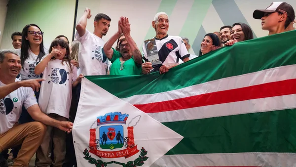 Concursos de café triplicam valor de grãos premiados e transformam a renda de famílias em Minas Gerais