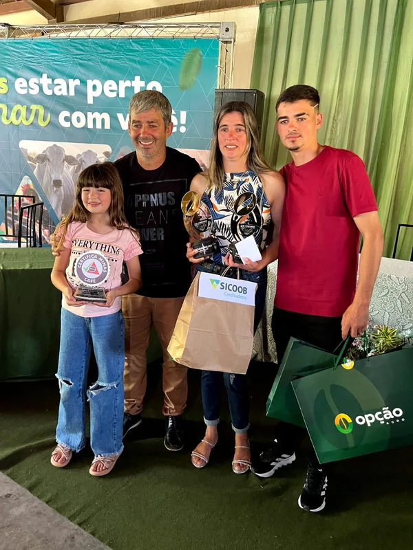 Concursos de café triplicam valor de grãos premiados e transformam a renda de famílias em Minas Gerais