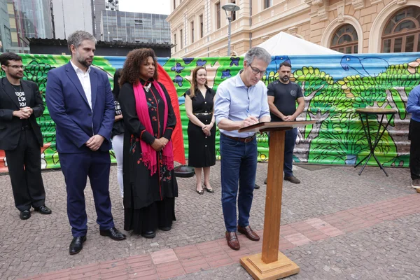 Governo de Minas e iFood somam esforços em conscientização de medidas de segurança para entregadores de aplicativo