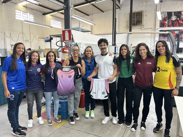 Minas sai na frente com criação de uniformes exclusivos para o futebol feminino
