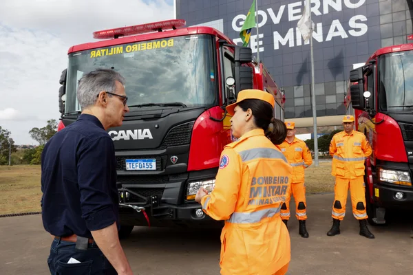 Governo de Minas entrega 18 novas viaturas ao Corpo de Bombeiros para reforçar atendimento operacional