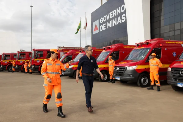 Governo de Minas entrega 18 novas viaturas ao Corpo de Bombeiros para reforçar atendimento operacional