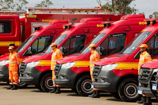 Governo de Minas entrega 18 novas viaturas ao Corpo de Bombeiros para reforçar atendimento operacional