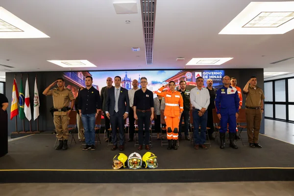 Governo de Minas entrega 18 novas viaturas ao Corpo de Bombeiros para reforçar atendimento operacional