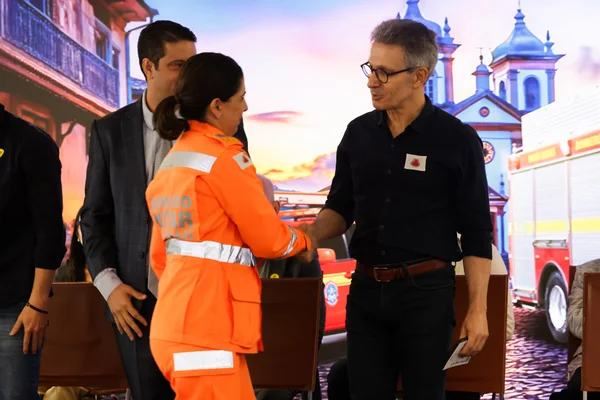 Governo de Minas entrega 18 novas viaturas ao Corpo de Bombeiros para reforçar atendimento operacional