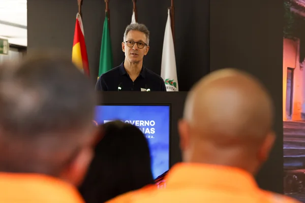Governo de Minas entrega 18 novas viaturas ao Corpo de Bombeiros para reforçar atendimento operacional