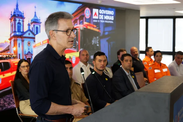 Governo de Minas entrega 18 novas viaturas ao Corpo de Bombeiros para reforçar atendimento operacional