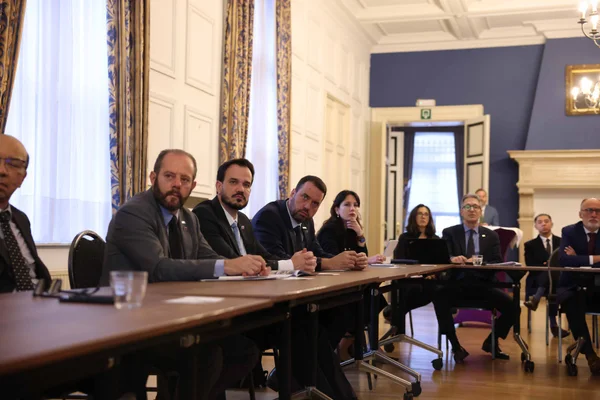 Em primeiro dia de missão internacional à Europa, governador se reúne com empresários, embaixadores e possíveis investidores