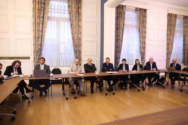 Em primeiro dia de missão internacional à Europa, governador se reúne com empresários, embaixadores e possíveis investidores