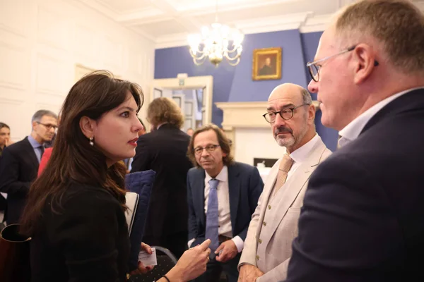 Em primeiro dia de missão internacional à Europa, governador se reúne com empresários, embaixadores e possíveis investidores