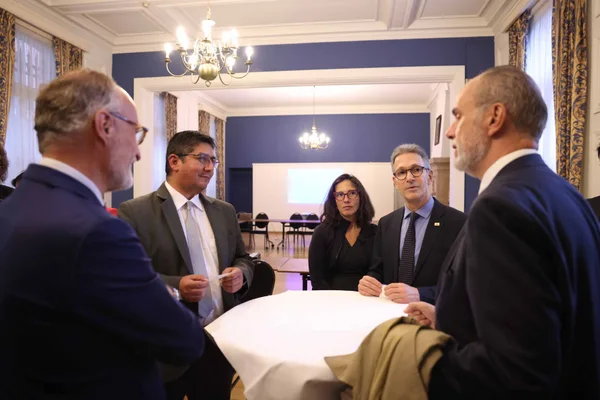 Em primeiro dia de missão internacional à Europa, governador se reúne com empresários, embaixadores e possíveis investidores