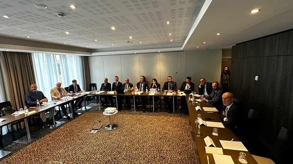 Em primeiro dia de missão internacional à Europa, governador se reúne com empresários, embaixadores e possíveis investidores