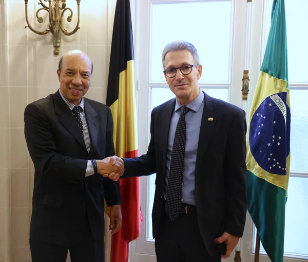 Em primeiro dia de missão internacional à Europa, governador se reúne com empresários, embaixadores e possíveis investidores