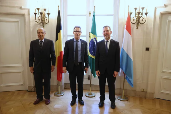 Em primeiro dia de missão internacional à Europa, governador se reúne com empresários, embaixadores e possíveis investidores